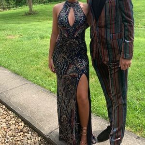 SHERRI HILL SIZE 2 GOWN